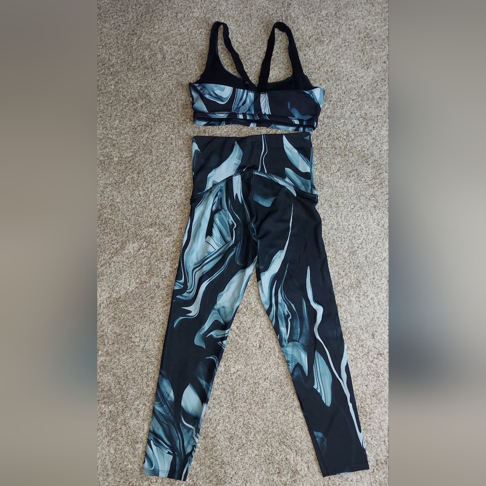 SPANX Black and Blue Abstract Leggings and Top Set Size S - Picture 2 of 4